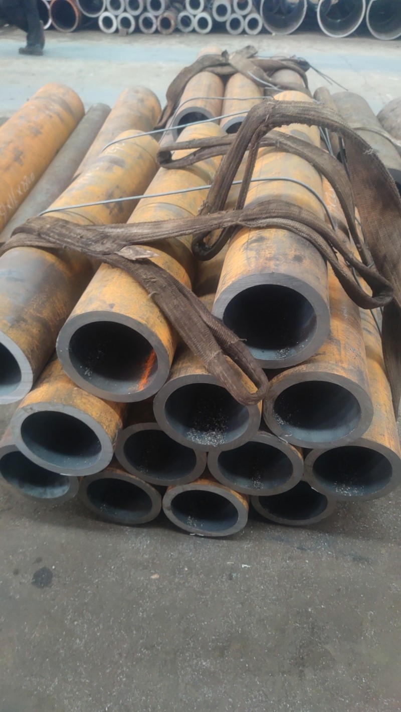 南皮南皮南皮15CrMoG无缝钢管切割